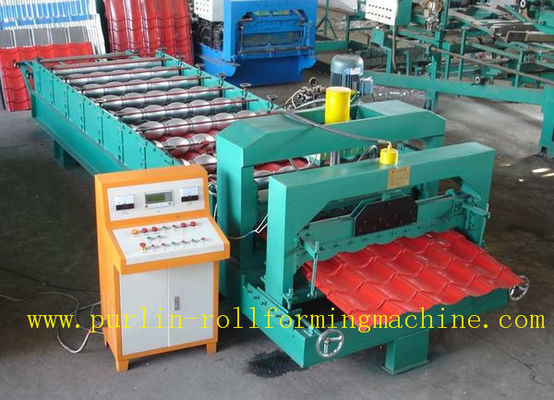 Hydraulische glasig-glänzende Fliesen-Rolle, die Maschine/dauerhafte Rollen-Form-Ausrüstung bildet