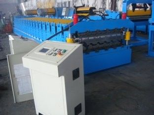 Kundengebundene Doppelschicht 380V 50Hz für IBR &Corrugated die Rolle, die Maschine bildet